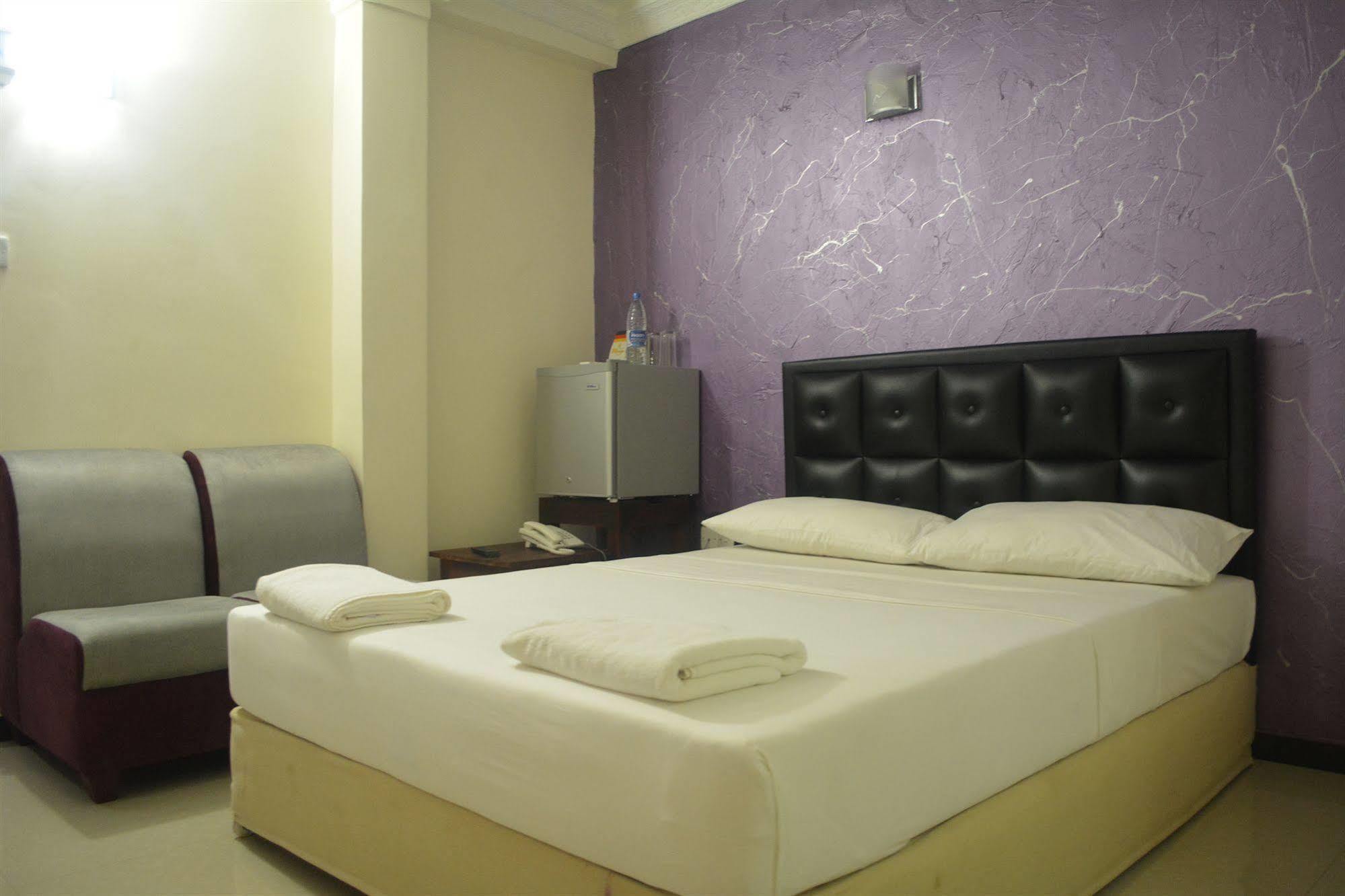 Saasha City Hotel Colombo Exteriör bild