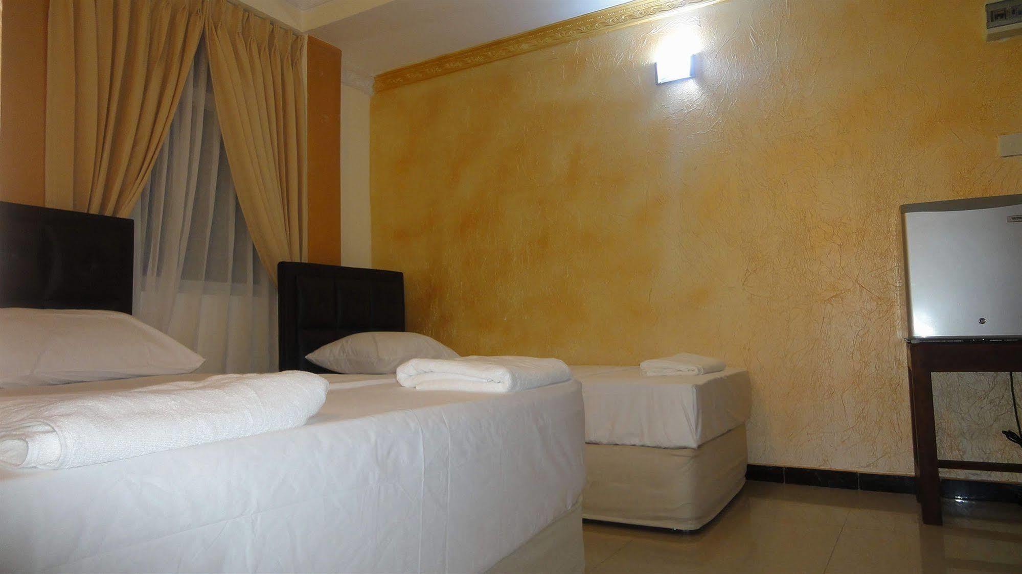 Saasha City Hotel Colombo Exteriör bild